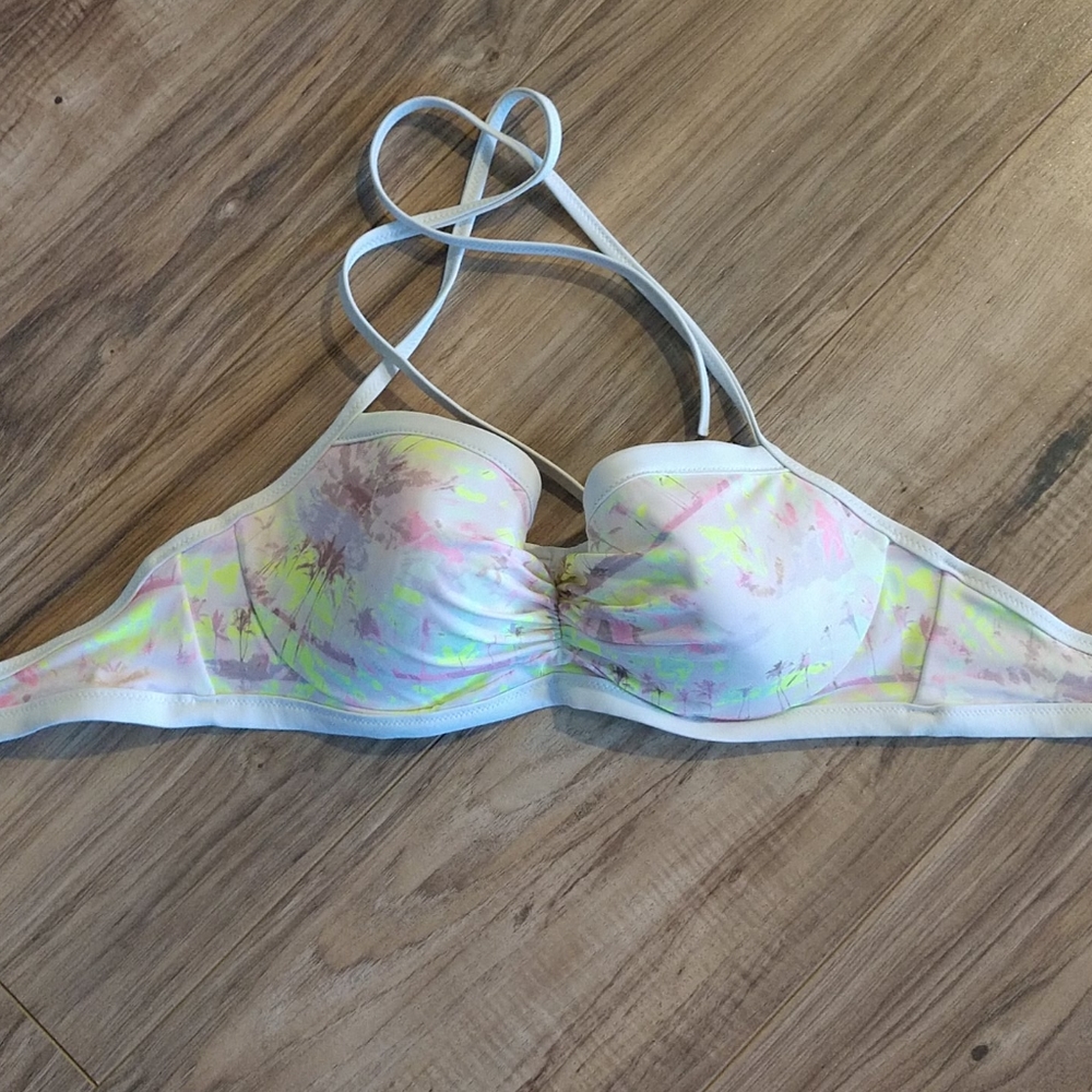 Victoria's Secret bikini top 34d